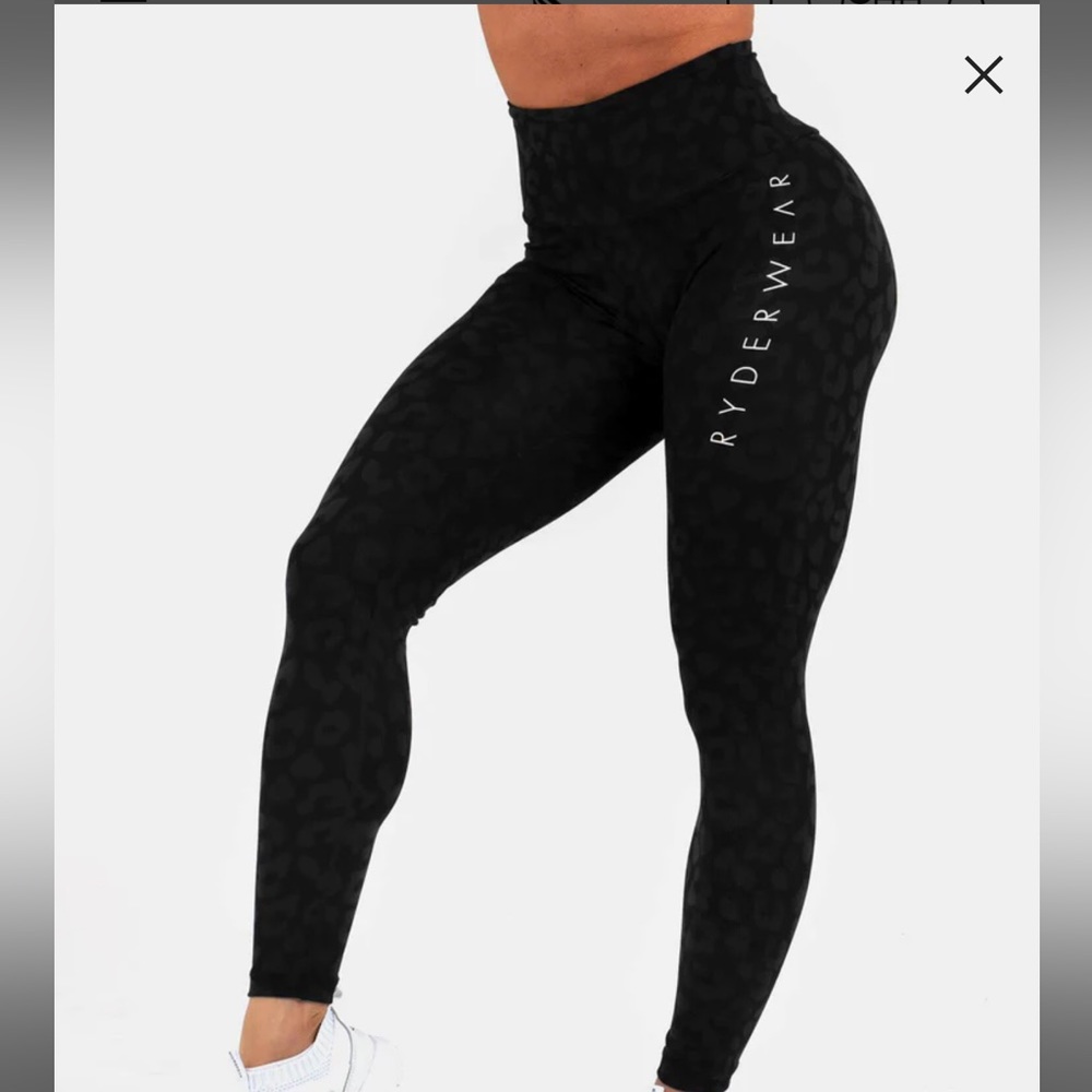 INSTINCT SCRUNCH BUM LEGGINGS - Picture 1 of 2